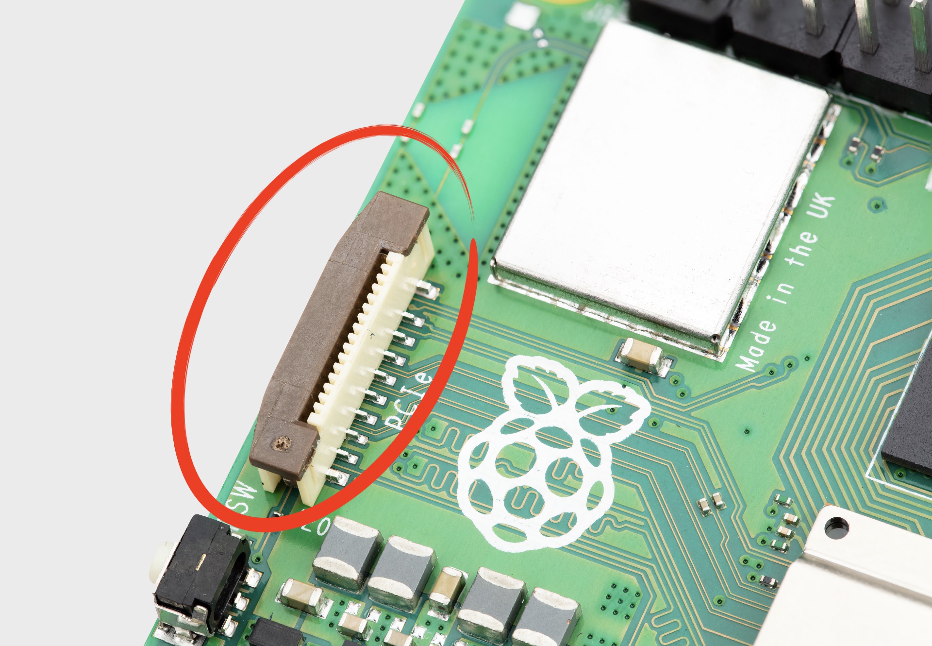 Raspberry Pi PCIe 连接器